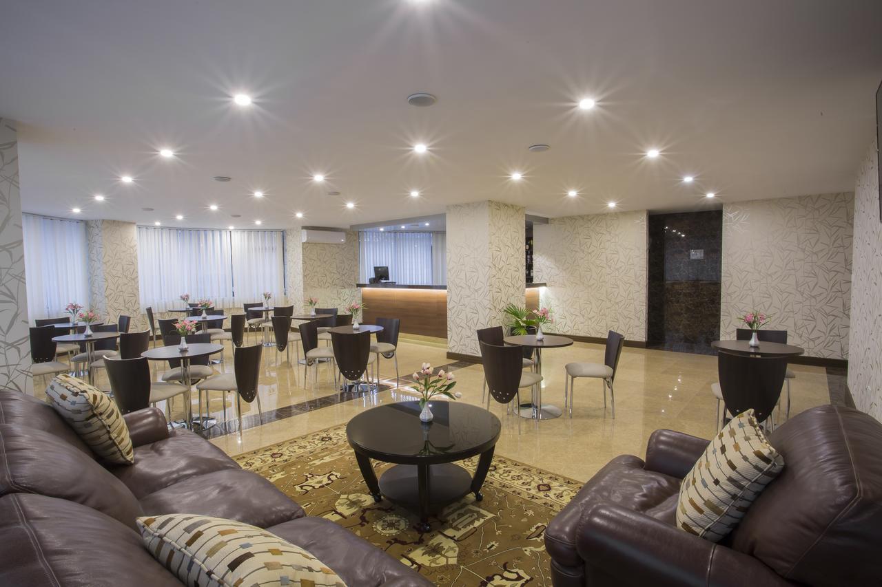 Roles Hotel スクレ エクステリア 写真