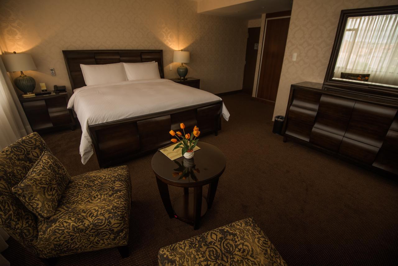 Roles Hotel スクレ エクステリア 写真