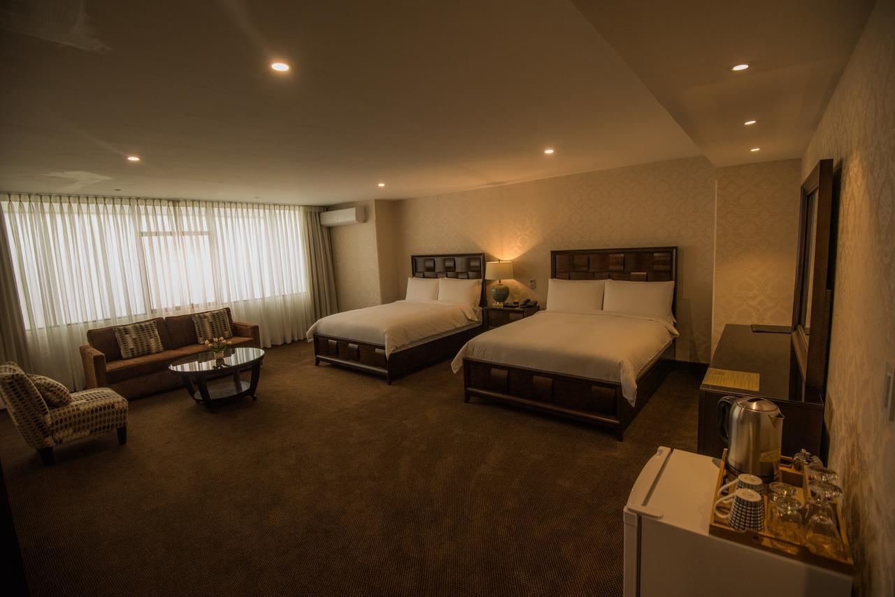 Roles Hotel スクレ エクステリア 写真