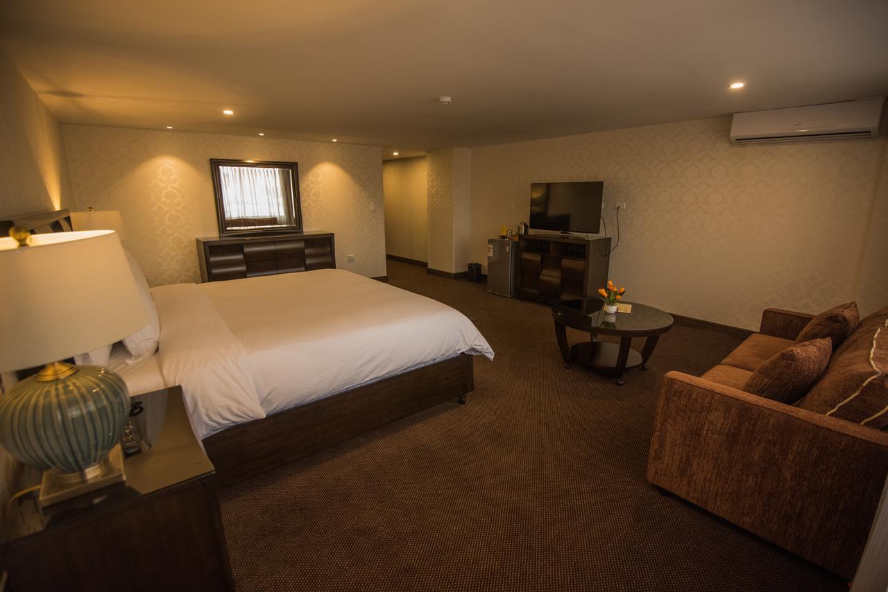 Roles Hotel スクレ エクステリア 写真