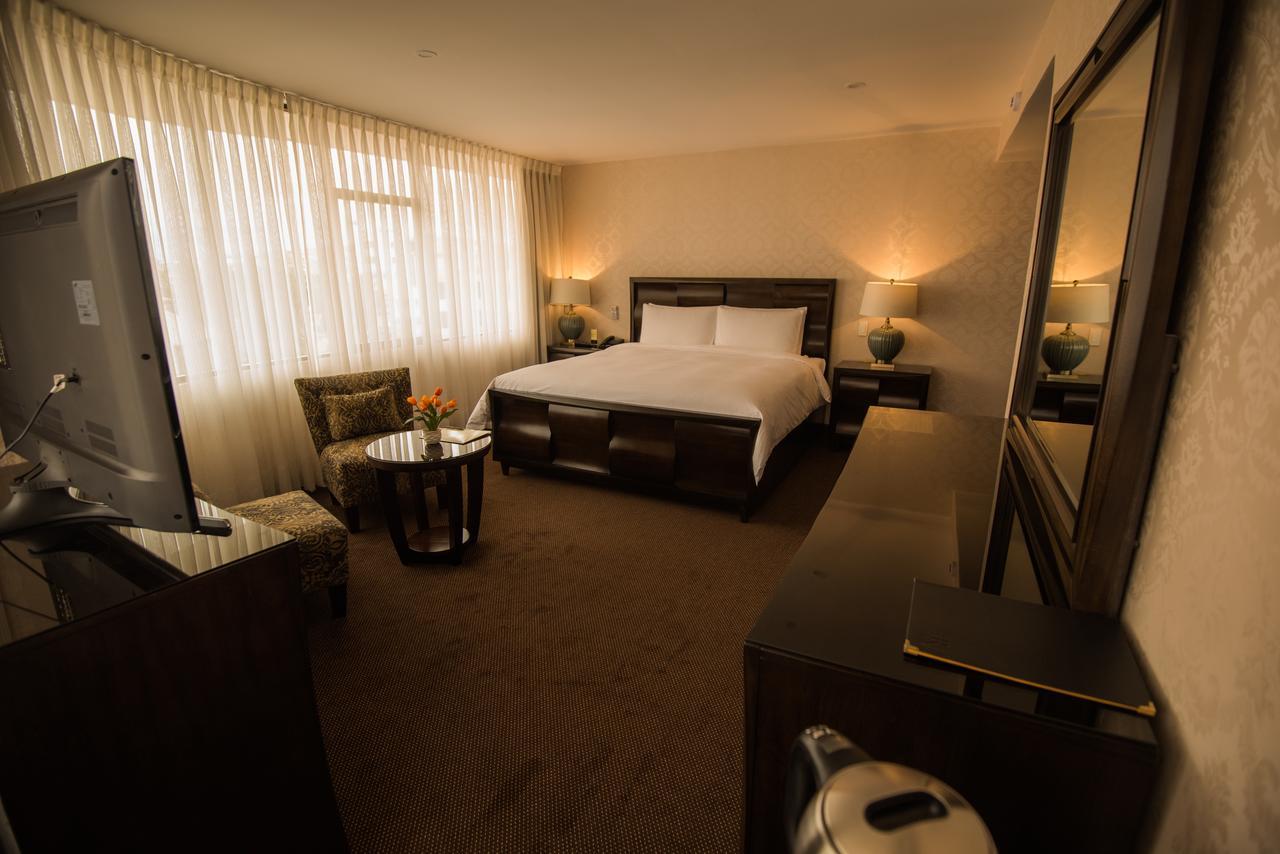 Roles Hotel スクレ エクステリア 写真