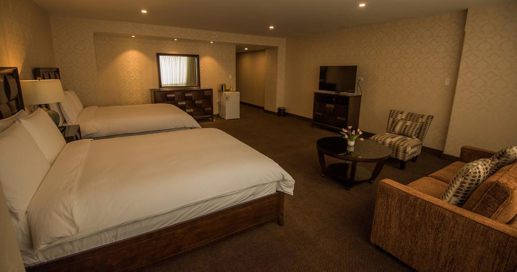 Roles Hotel スクレ エクステリア 写真